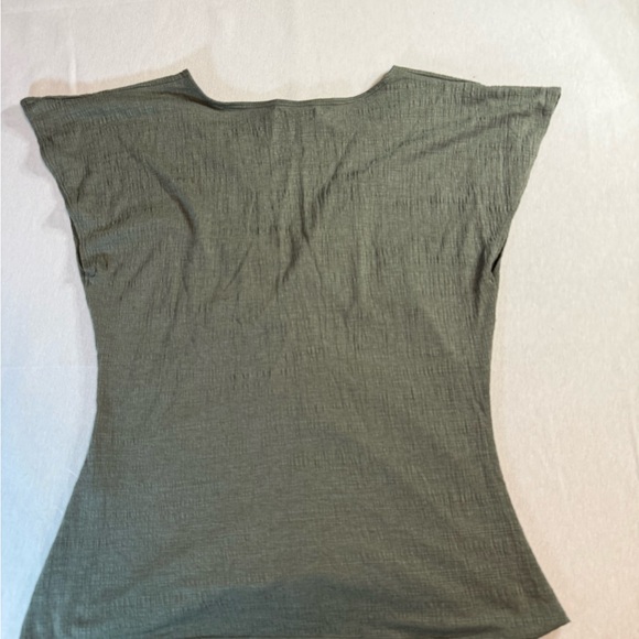 Max Studio Olive Ruched Drawstring Top - Picture 2 of 4